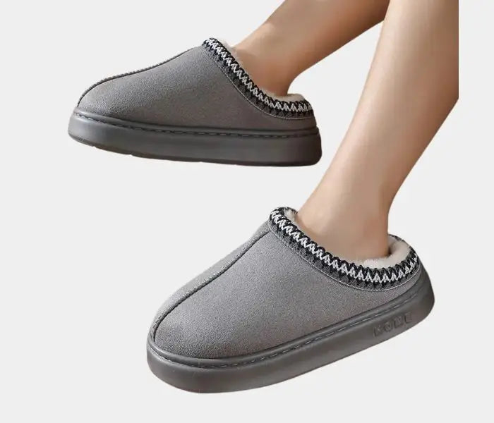 Chaussons en peluche douce pour femmes™ dermacollagene.com